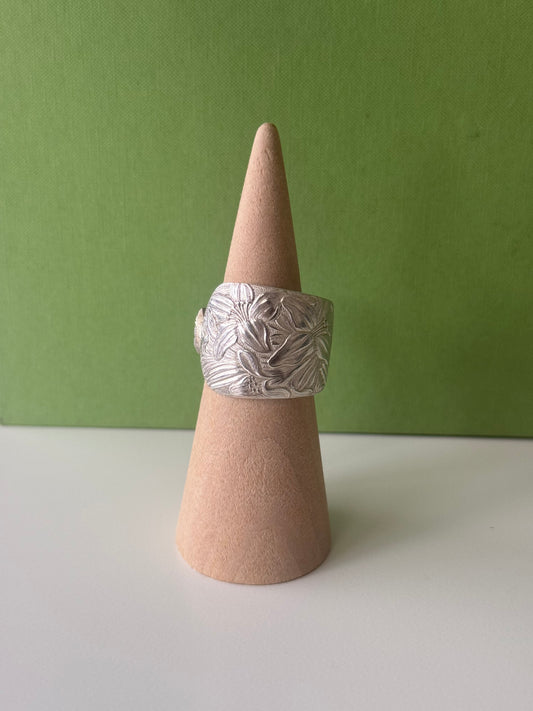 Magnolia Vine Spoon Ring